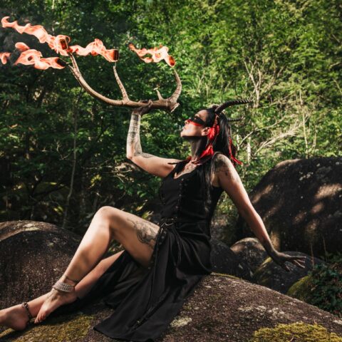 008web - 20230803 - Viriginie & Kate - VVR52193-Modifier